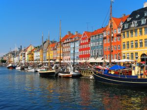 Copenhaguen_Nyhavn_(c)_Scanrail1